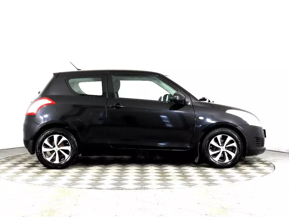 Suzuki Swift, фото №4