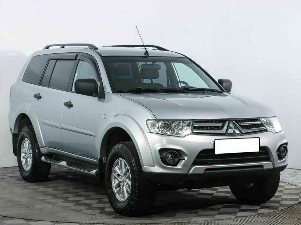 Mitsubishi pajero sport мкпп 2013 с пробегом 92 003 км, фото №3