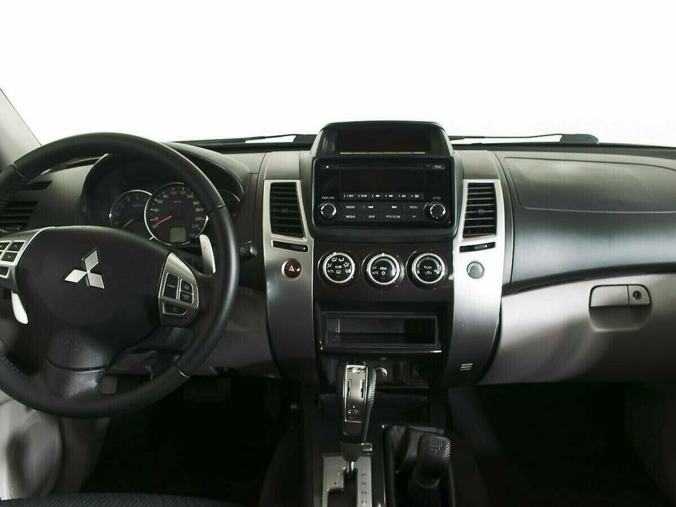 Mitsubishi Pajero Sport II Рестайлинг, фото №5