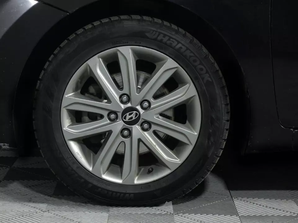 Hyundai Elantra, фото №15