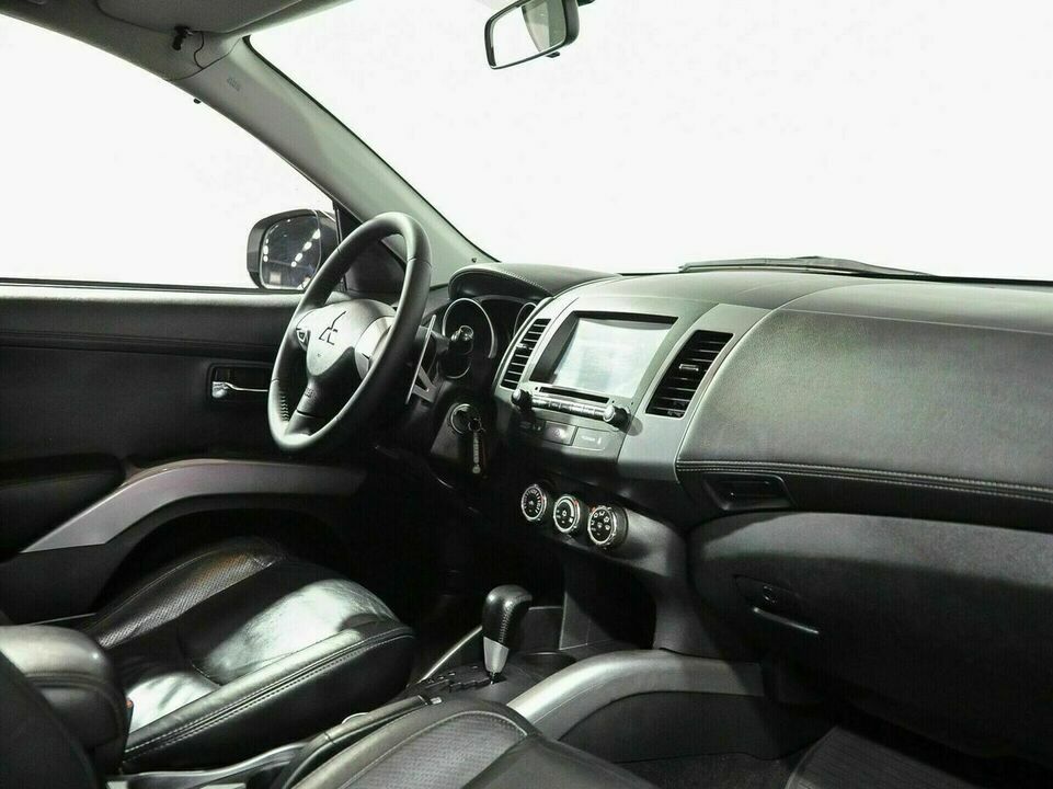 Mitsubishi Outlander II Рестайлинг, фото №7