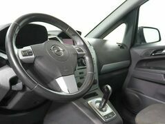 Opel Zafira B Рестайлинг, фото №8