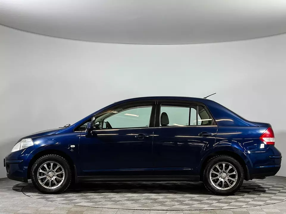 Nissan Tiida, фото №8