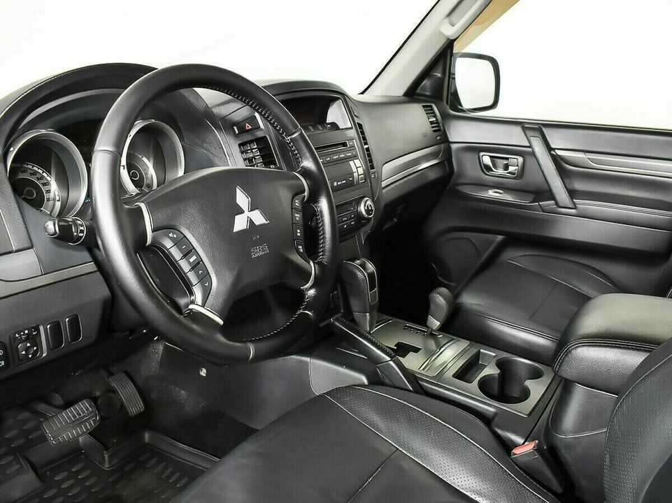 Mitsubishi Pajero IV, фото №5