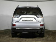 Mitsubishi Outlander, фото №5