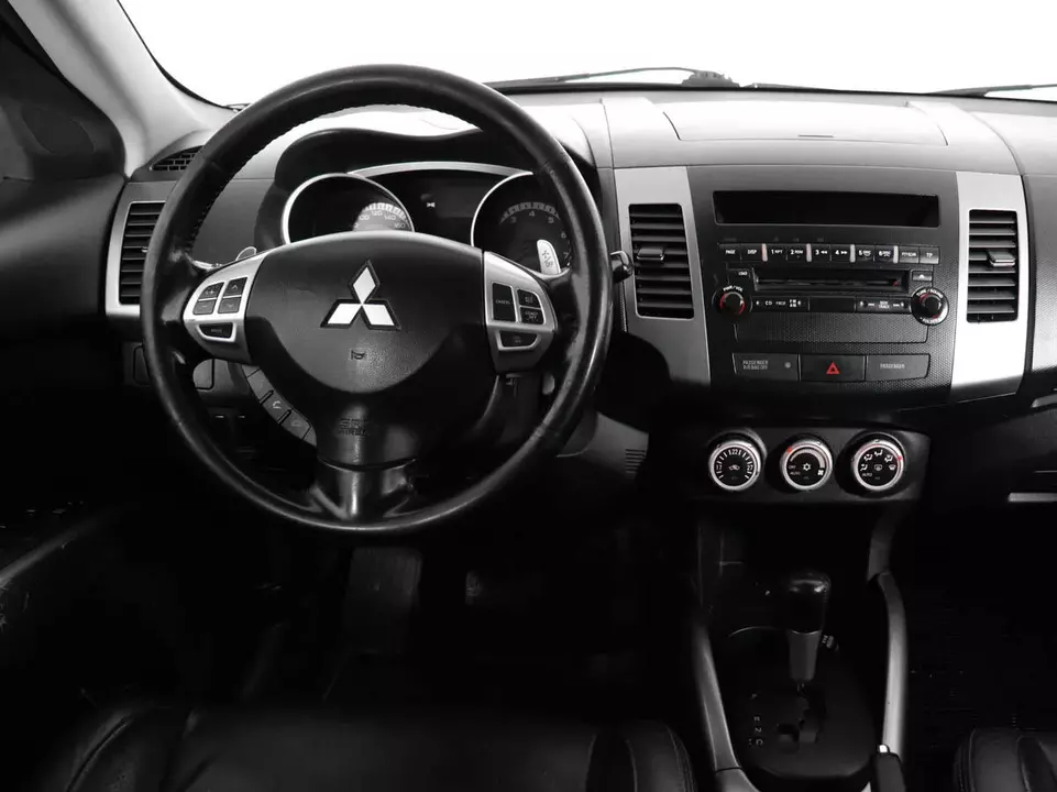Mitsubishi Outlander, фото №10