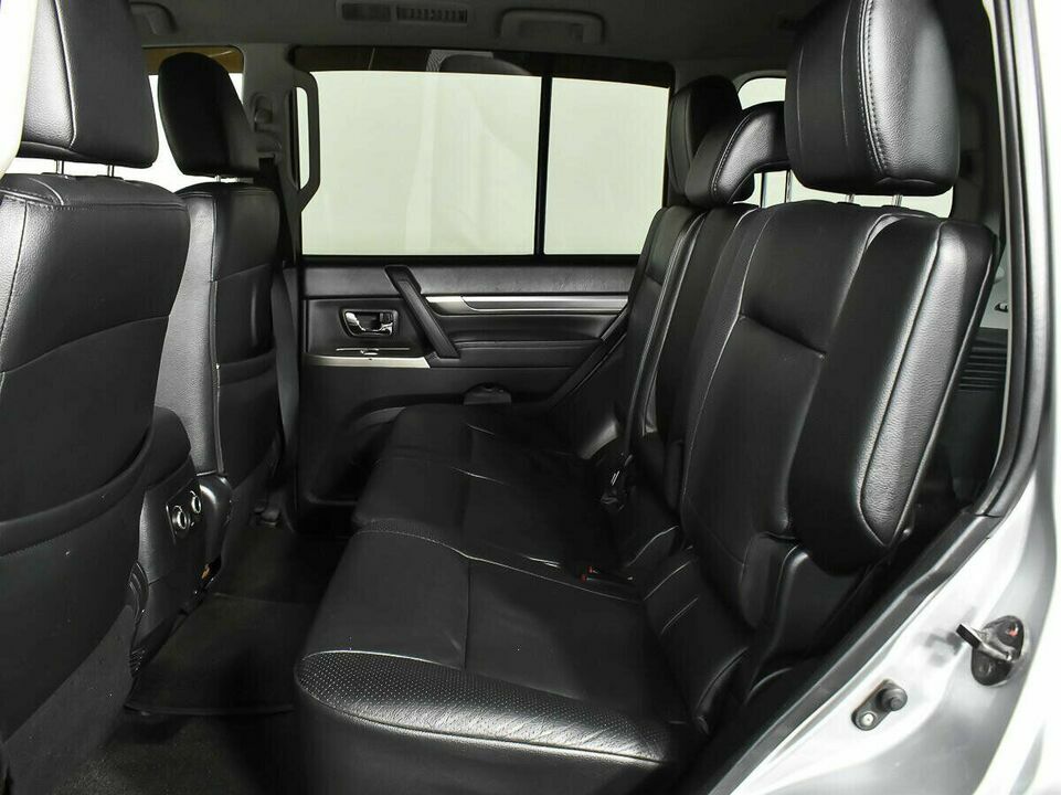 Mitsubishi Pajero IV, фото №11