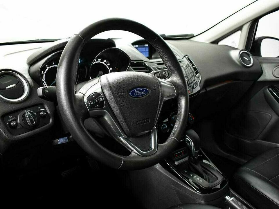 Ford fiesta робот 2016 с пробегом 68 108 км, фото №4