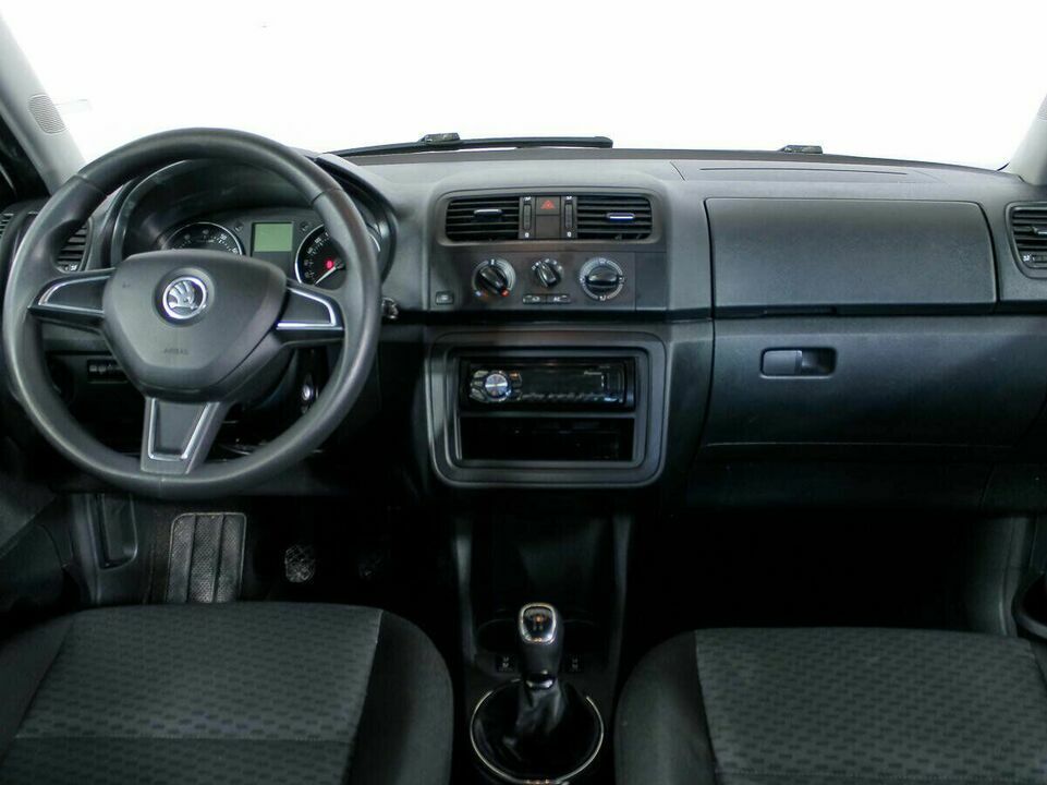Skoda Fabia II Рестайлинг, фото №5