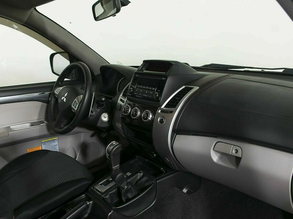 Mitsubishi Pajero Sport II Рестайлинг, фото №6