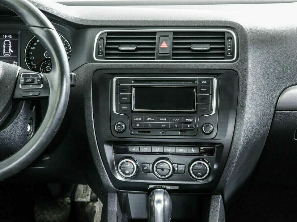 Volkswagen Jetta VI, фото №8