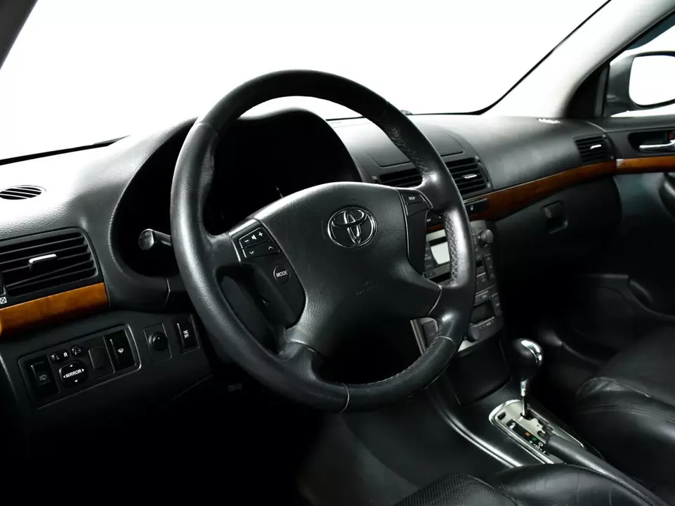Toyota Avensis, фото №13
