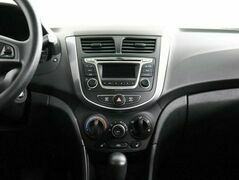 Hyundai Solaris 1.4 Автомат, фото №5
