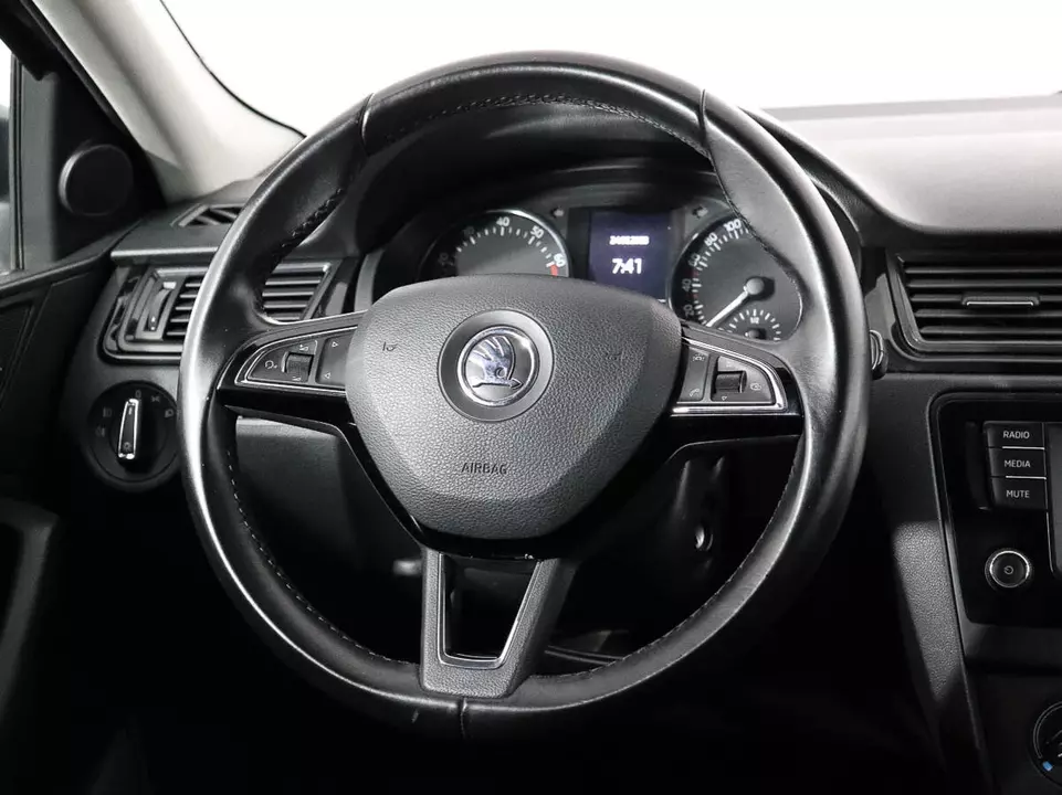 Skoda Rapid, фото №9