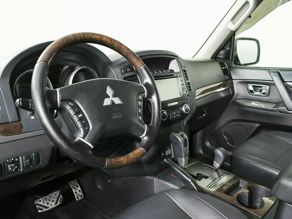 Mitsubishi Pajero IV, фото №6