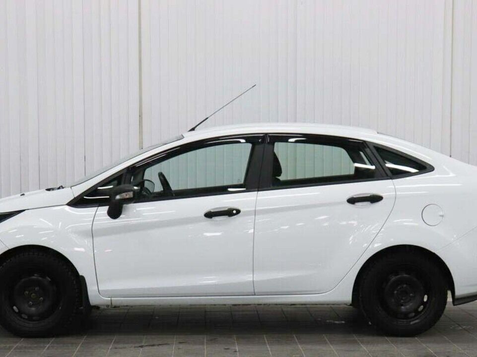 Ford Fiesta Mk6 Рестайлинг, фото №3