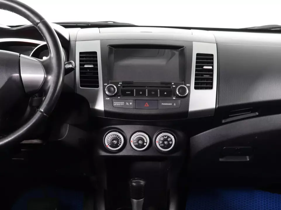 Mitsubishi Outlander, фото №12