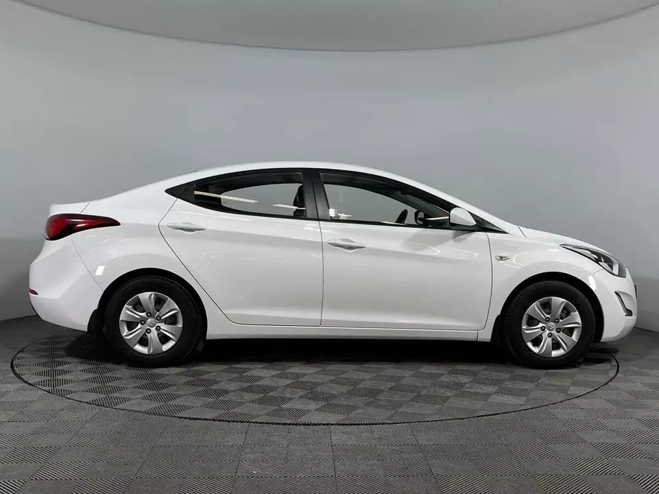 Hyundai Elantra, фото №4