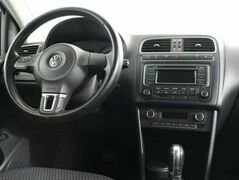 Volkswagen Polo 1.6 Автомат, фото №9