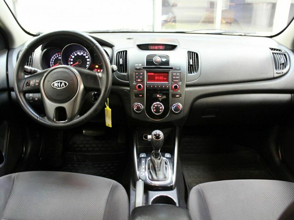 Kia Cerato II, фото №7