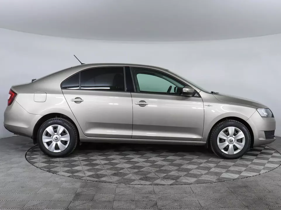 Skoda Rapid, фото №4