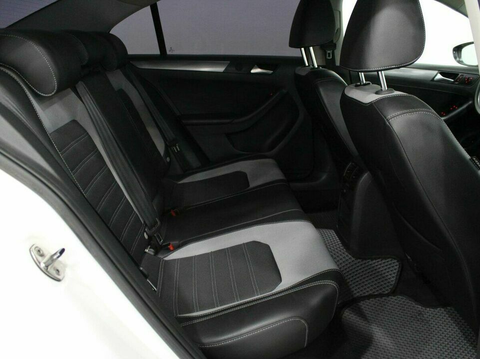 Volkswagen Jetta VI, фото №7