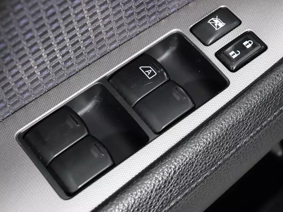 Nissan Tiida, фото №13