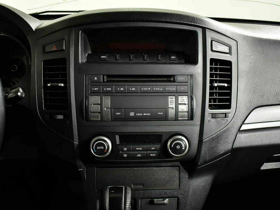 Mitsubishi Pajero IV, фото №9