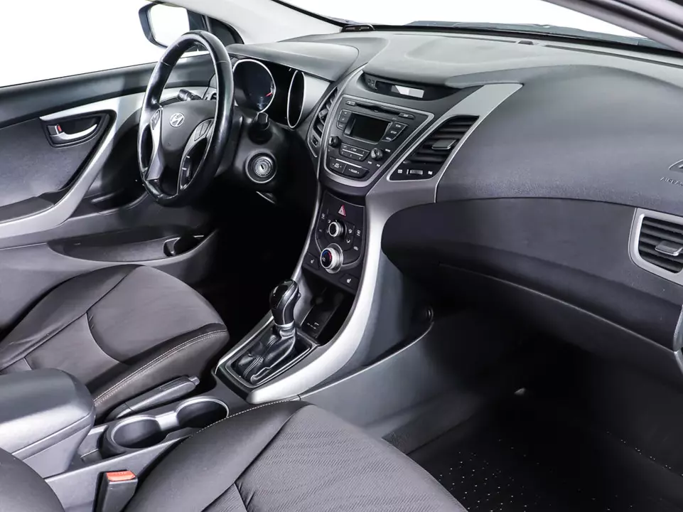 Hyundai Elantra, фото №11