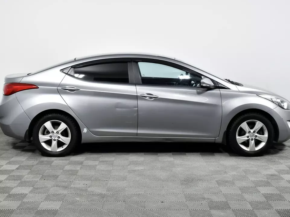Hyundai Elantra, фото №4
