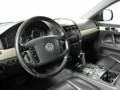 Volkswagen Touareg I Рестайлинг, фото №6