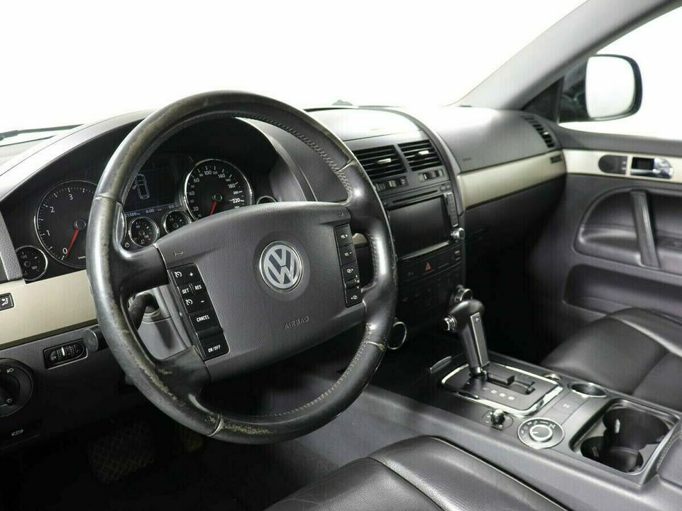 Volkswagen Touareg I Рестайлинг, фото №6