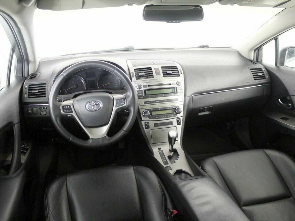 Toyota Avensis, фото №3