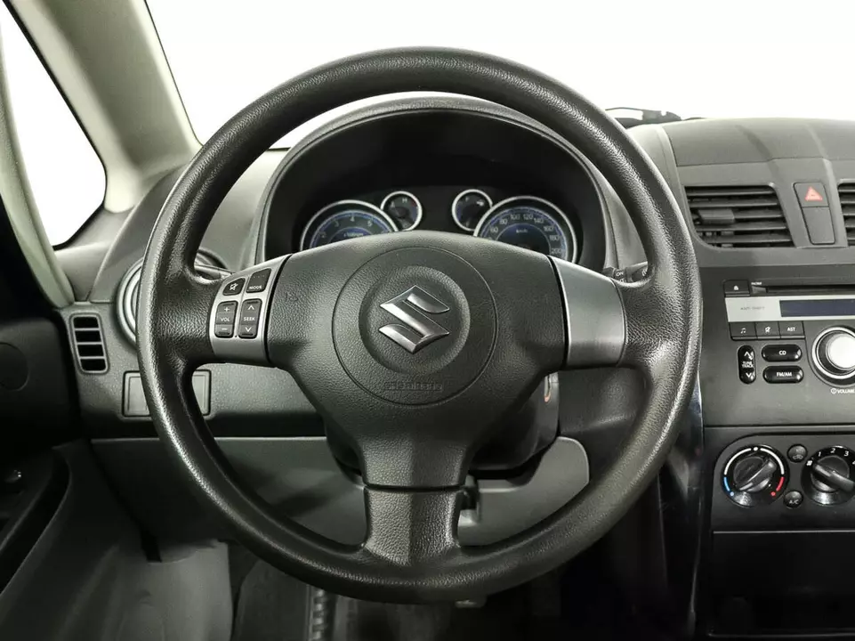 Suzuki SX4, фото №9