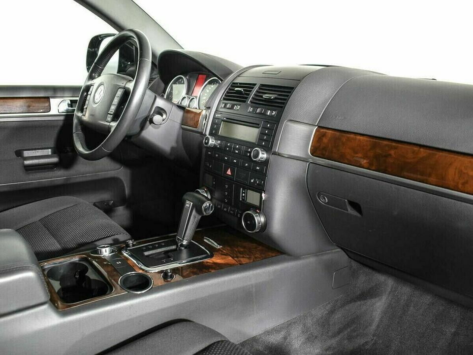 Volkswagen Touareg I Рестайлинг, фото №5
