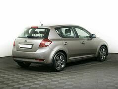 Kia Ceed 1.6 Автомат, фото №2