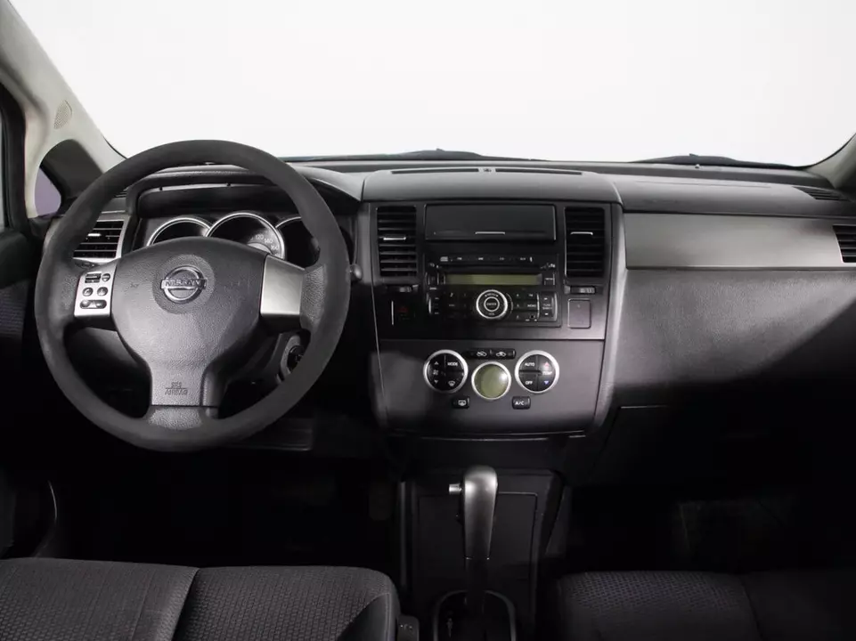 Nissan Tiida, фото №12