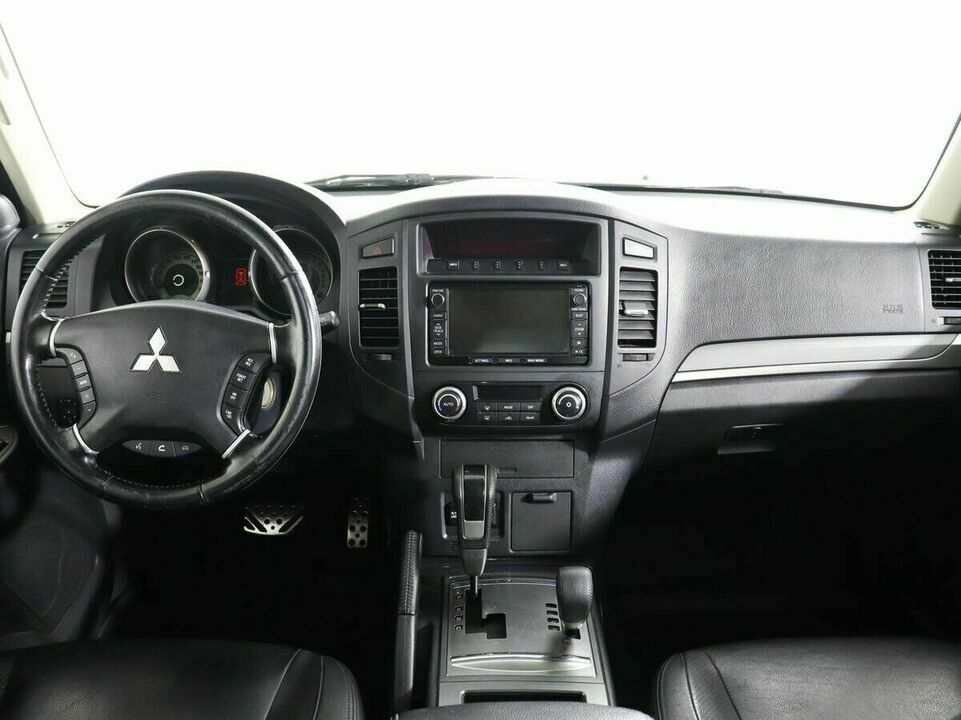 Mitsubishi Pajero IV Рестайлинг 1, фото №9