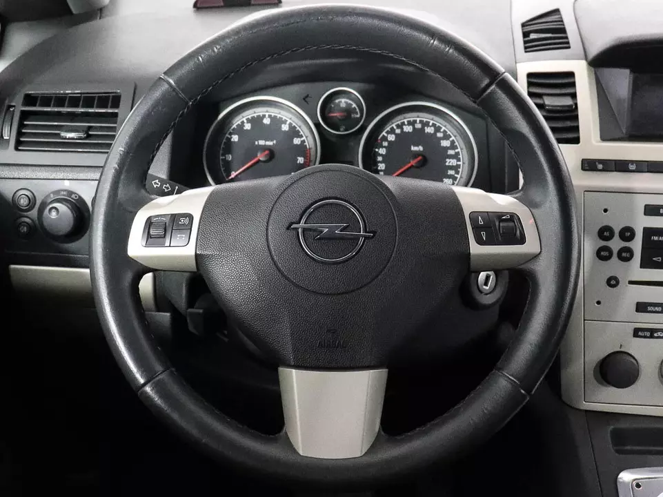 Opel Zafira, фото №9