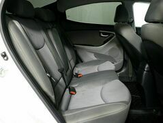 Hyundai Elantra 1.6 Автомат, фото №9