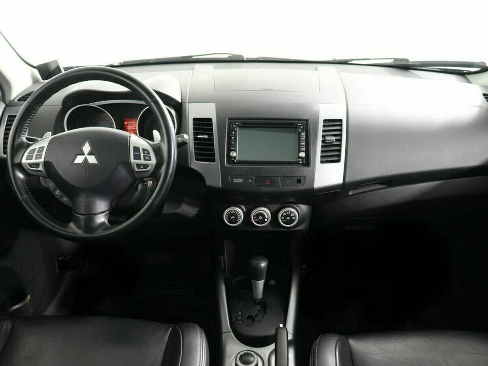Mitsubishi Outlander II, фото №7