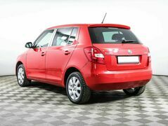Skoda Fabia II Рестайлинг, фото №3