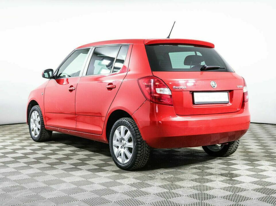 Skoda Fabia II Рестайлинг, фото №3
