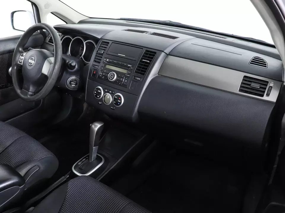 Nissan Tiida, фото №10