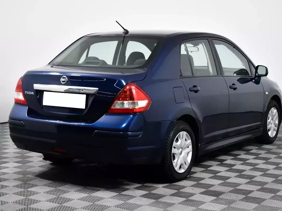 Nissan Tiida, фото №5