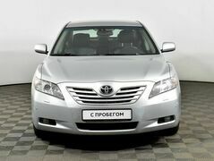 Toyota Camry, фото №2