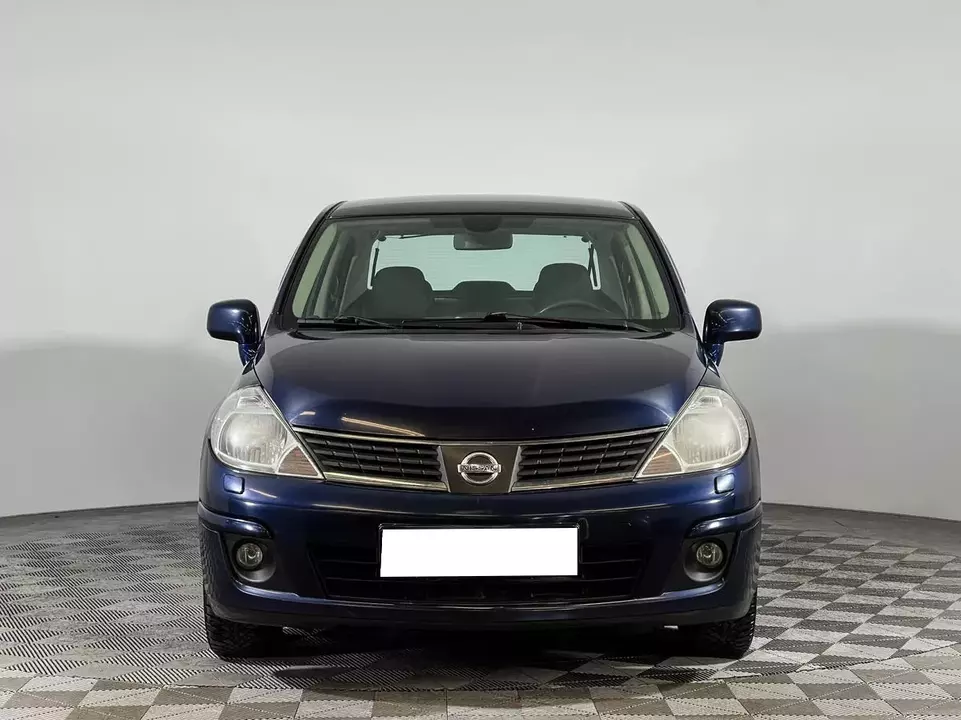 Nissan Tiida, фото №2