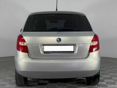 Skoda Fabia II Рестайлинг, фото №3