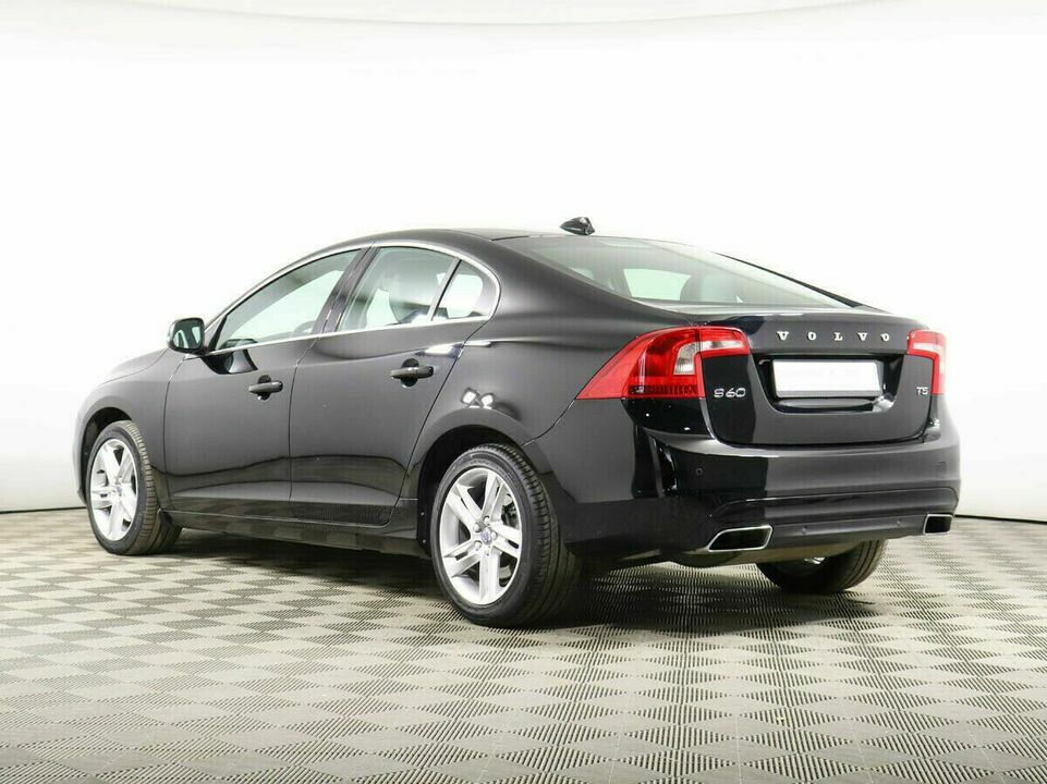 Volvo S60 II Рестайлинг, фото №3