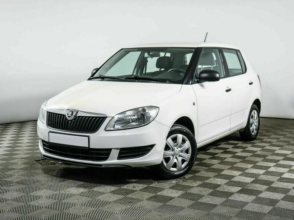 Skoda Fabia II Рестайлинг, фото №1